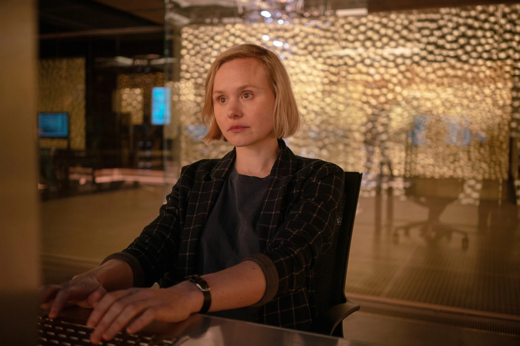 devs hbo go recenzja zakonczenie wyjasnienie 4 class="wp-image-395617"