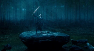 Netflix udostępnił oficjalny zwiastun „Przeklętej”. Serial fantasy zadebiutuje na platformie 17 lipca
