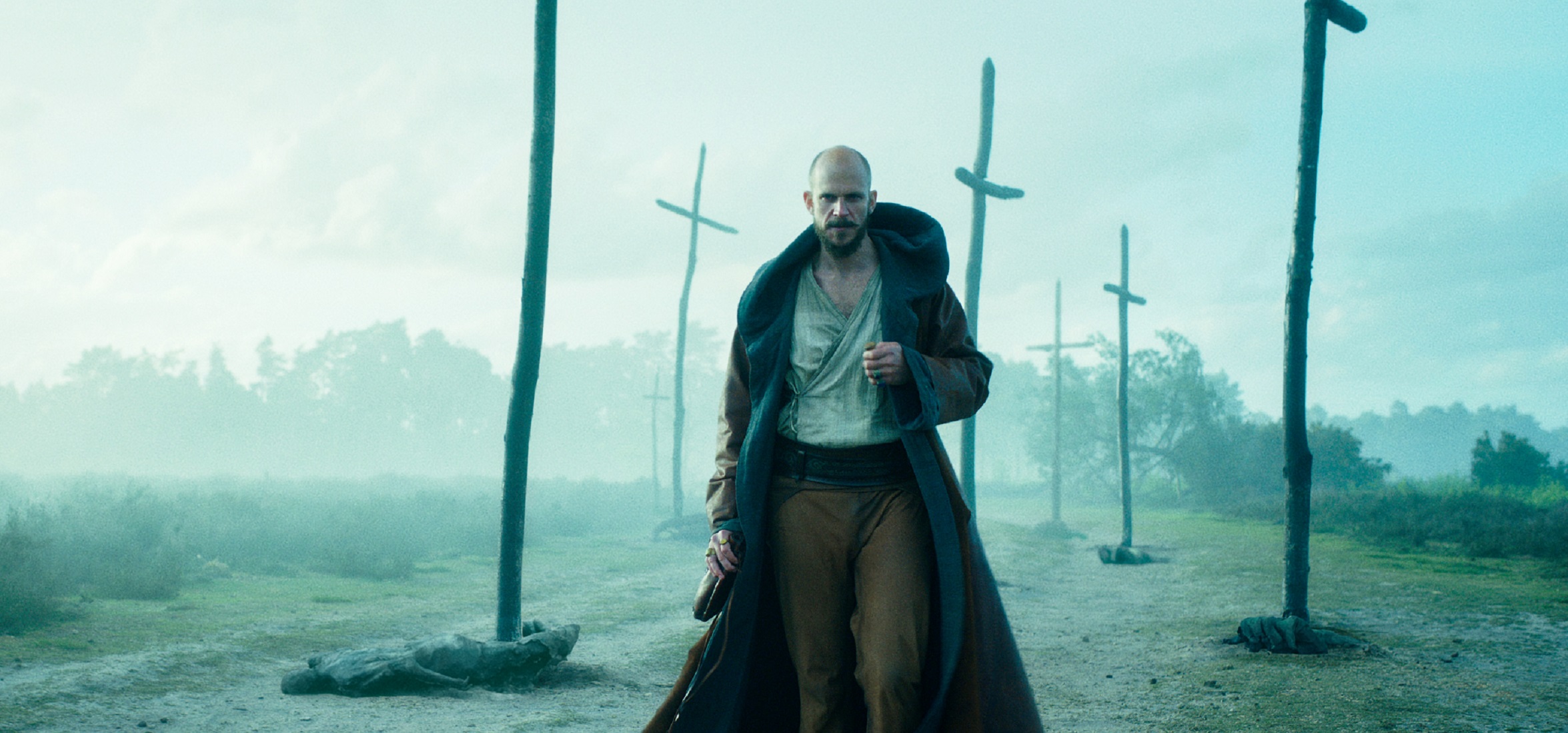 Gustaf Skarsgard (Floki z Wikingów) gra Merlina serialu Netflix - wywiad