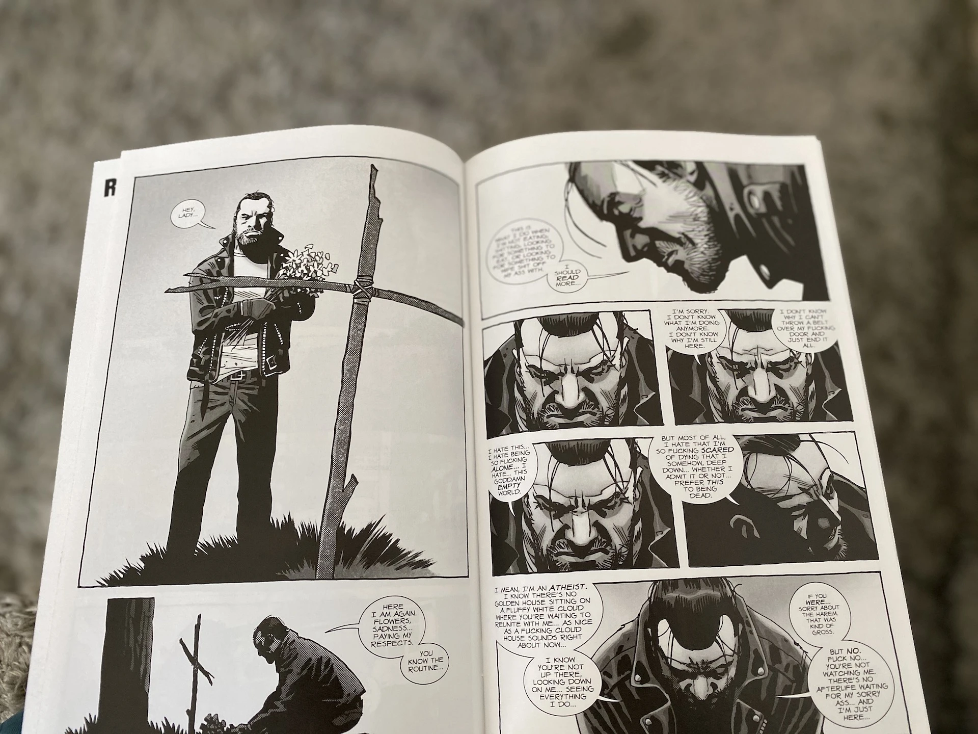 negan lives komiks the walking dead recenzja robert kirkman class="wp-image-423814"