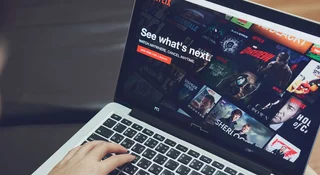 Tak powinno się walczyć uprzedzeniami. Netflix anulował serial po naciskach o usunięcie z niego homoseksualnej postaci