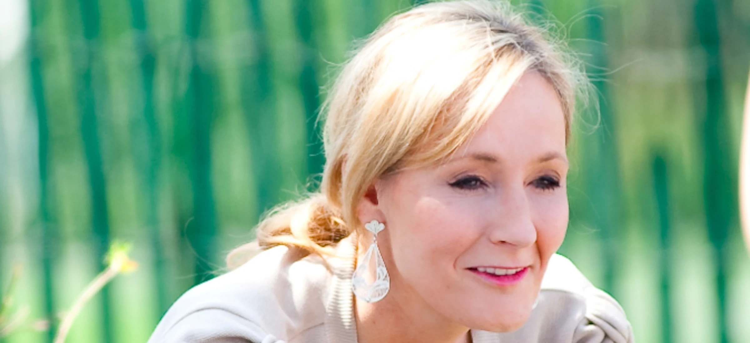 rowling harry potter twitter transfobia przemoc