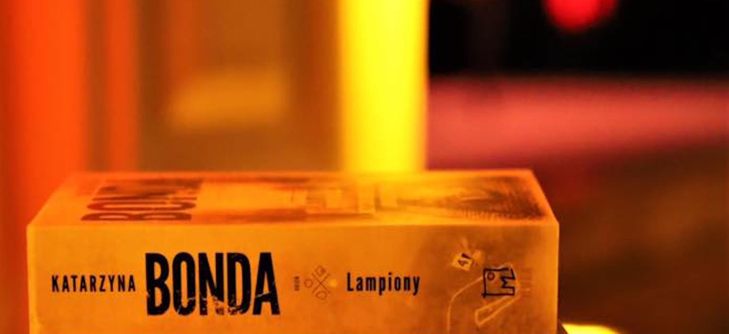 zywioly saszy ogien katarzyna bonda lampiony player