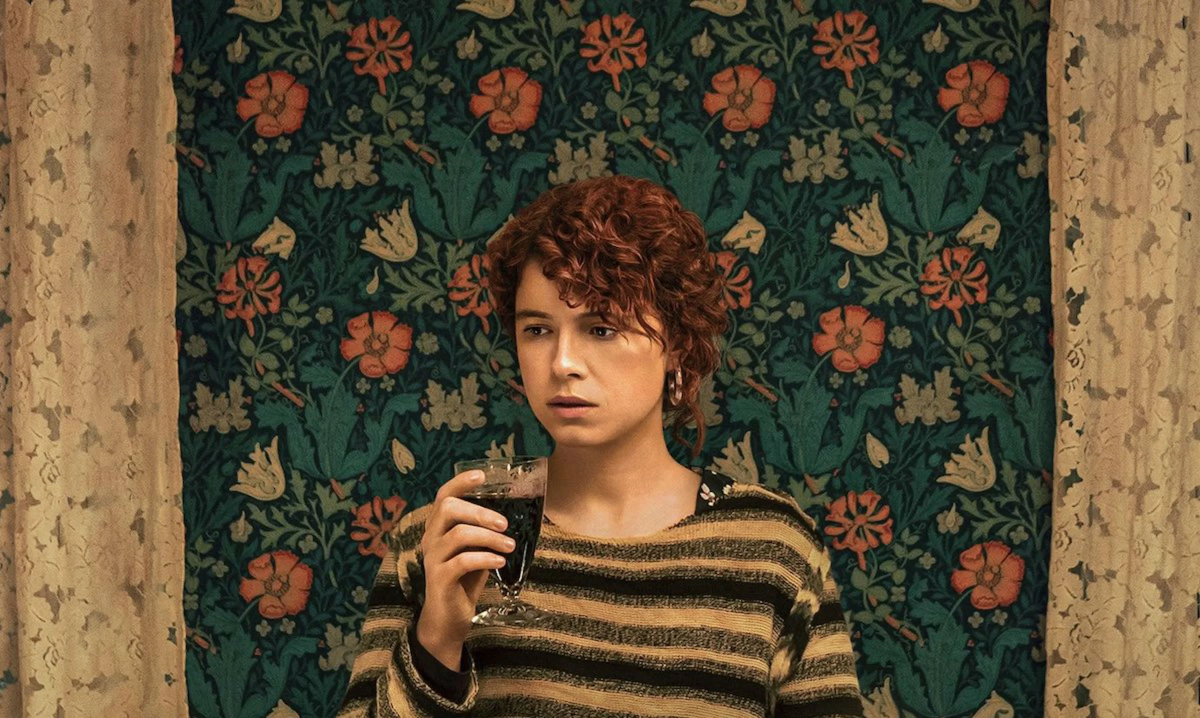 Jessie Buckley w filmie Może pora z tym skończyć