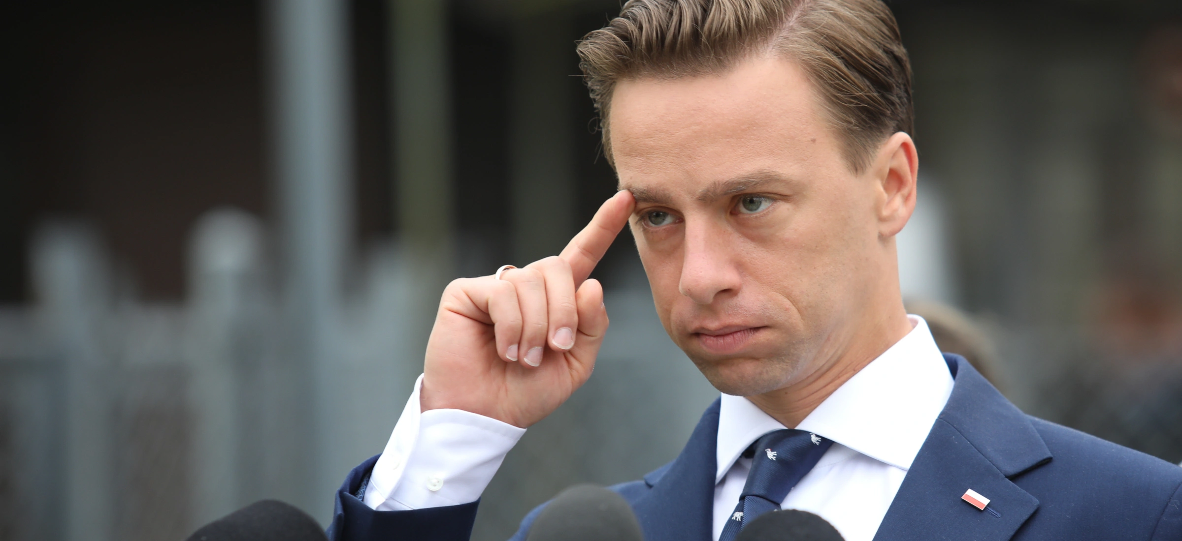 Krzysztof Bosak - w sieci trenduje #ZapytajKrzycha