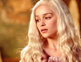 gra o tron emilia clarke