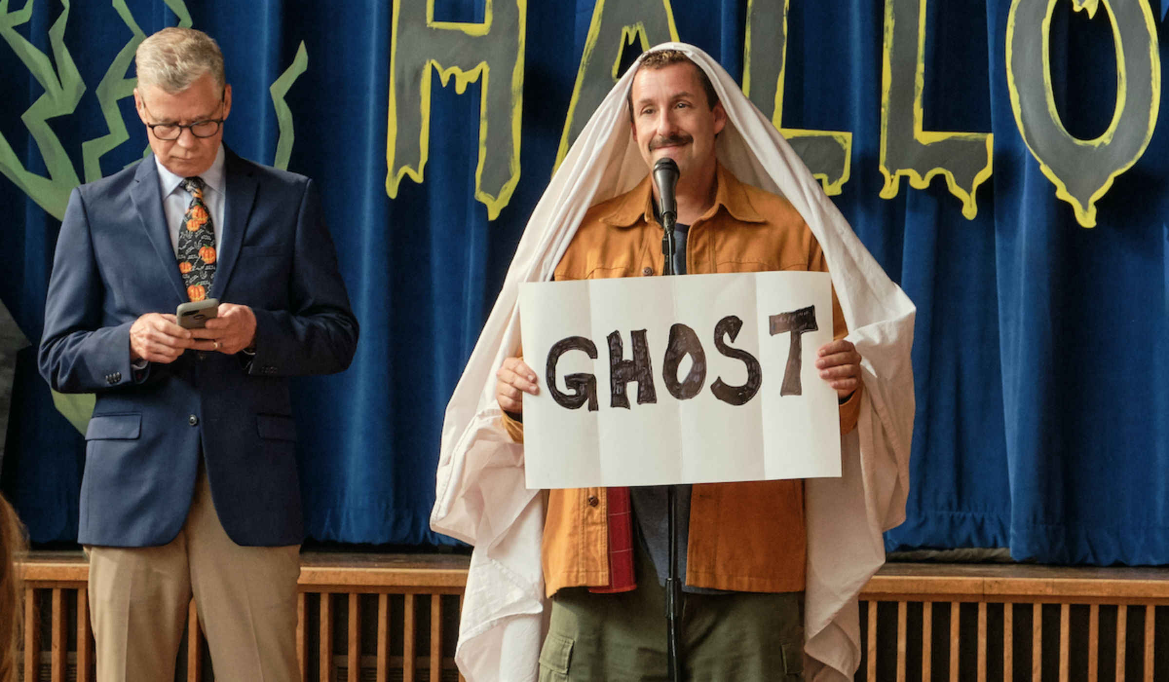 Adam Sandler w filmie Hubie ratuje Halloween