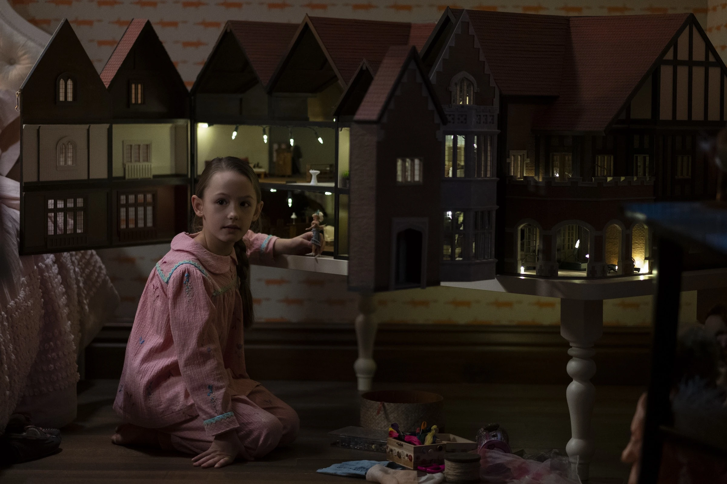 the haunting of bly manor recenzja serial netflix nawiedzony dwor w bly class="wp-image-451369" 
