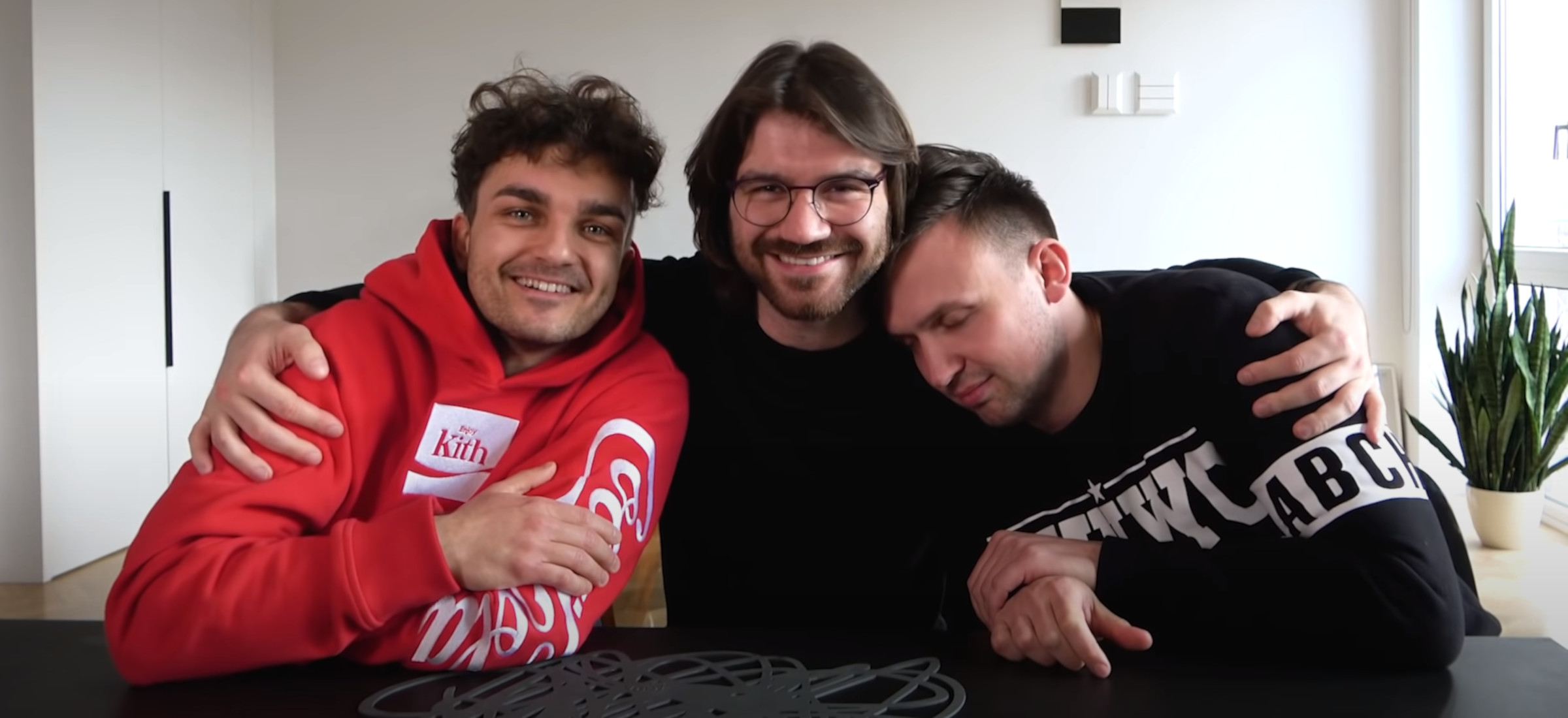 Co dalej z AbstrachujeTV? Pasut komentuje odejście Masnego [WYWIAD]