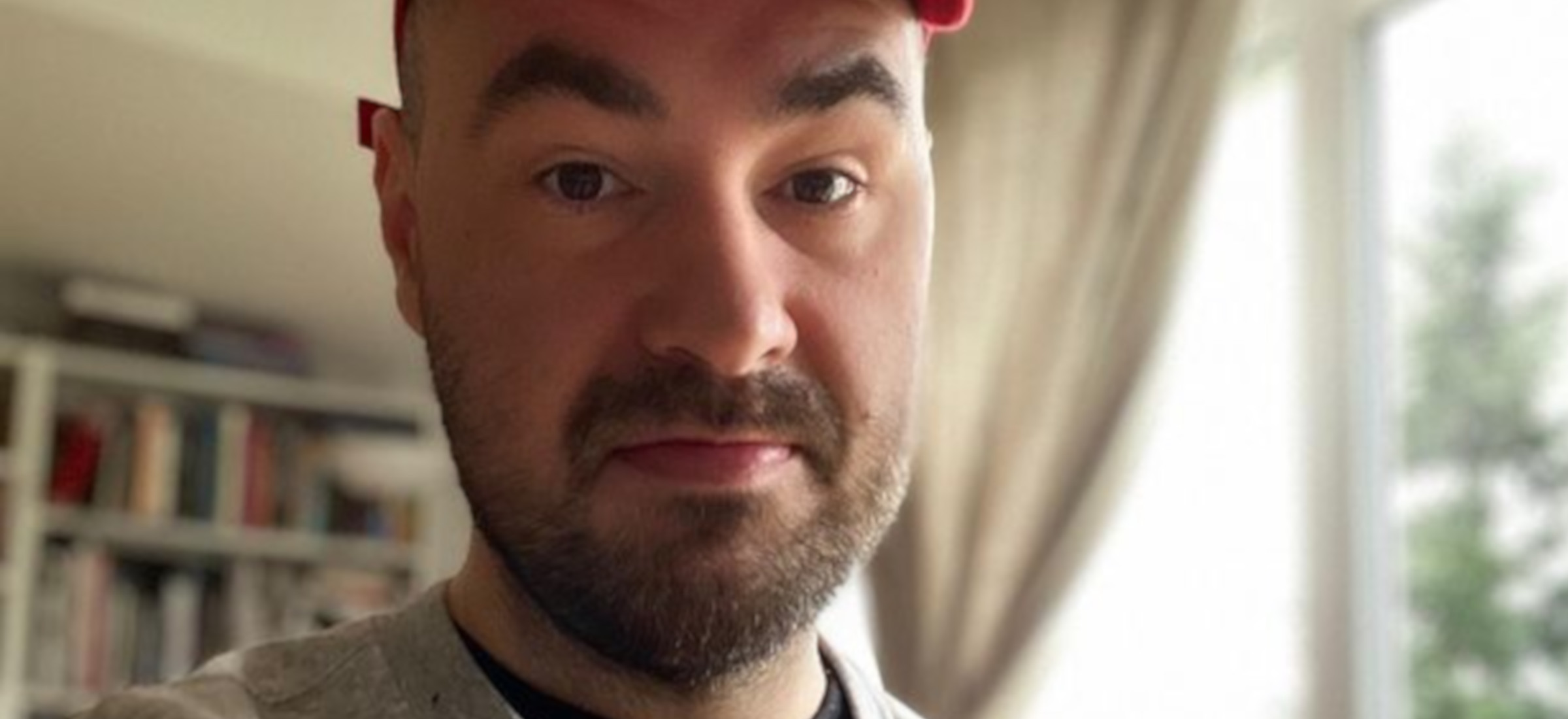 Żulczyk nazwał Dudę „debilem”. Stanie przed sądem za wpis na Facebooku