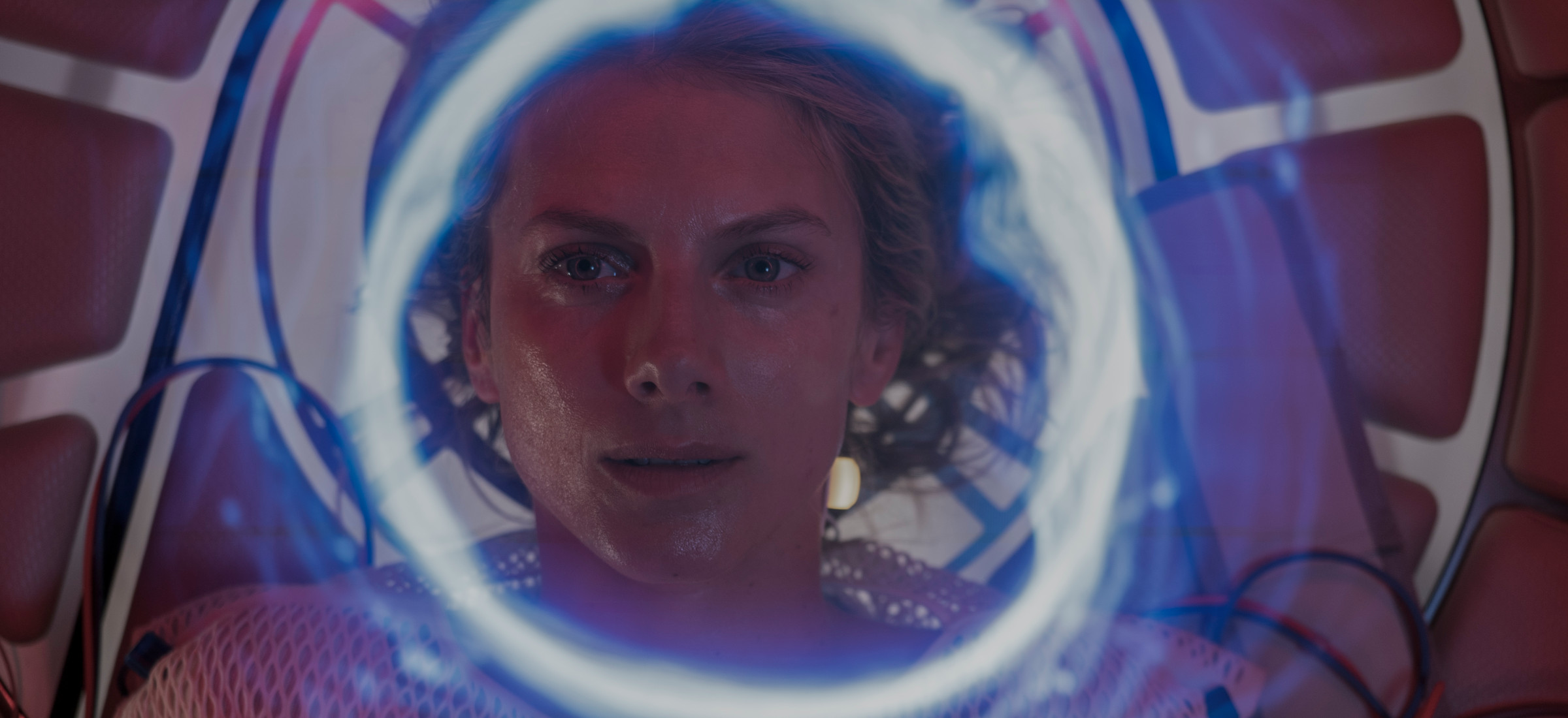 Netflix chwali się nowym thrillerem sci-fi. Zobacz zwiastun filmu Tlen