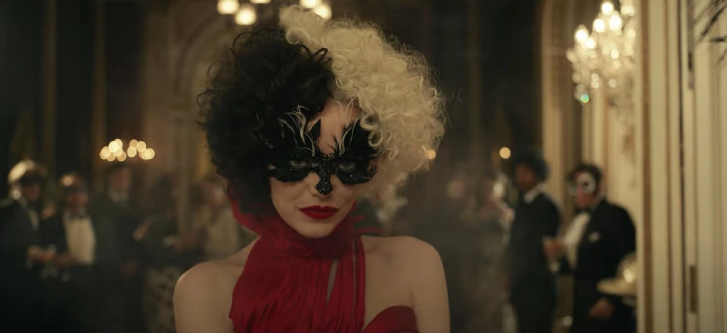 Cruella de Mon porywa dalmatyńczyki w nowym zwiastunie filmu Disneya