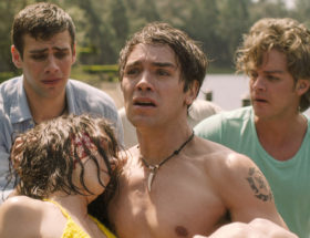 Kto zabił Sarę? Nie wiemy, ale wiemy, dlaczego ten serial to hit Netflixa