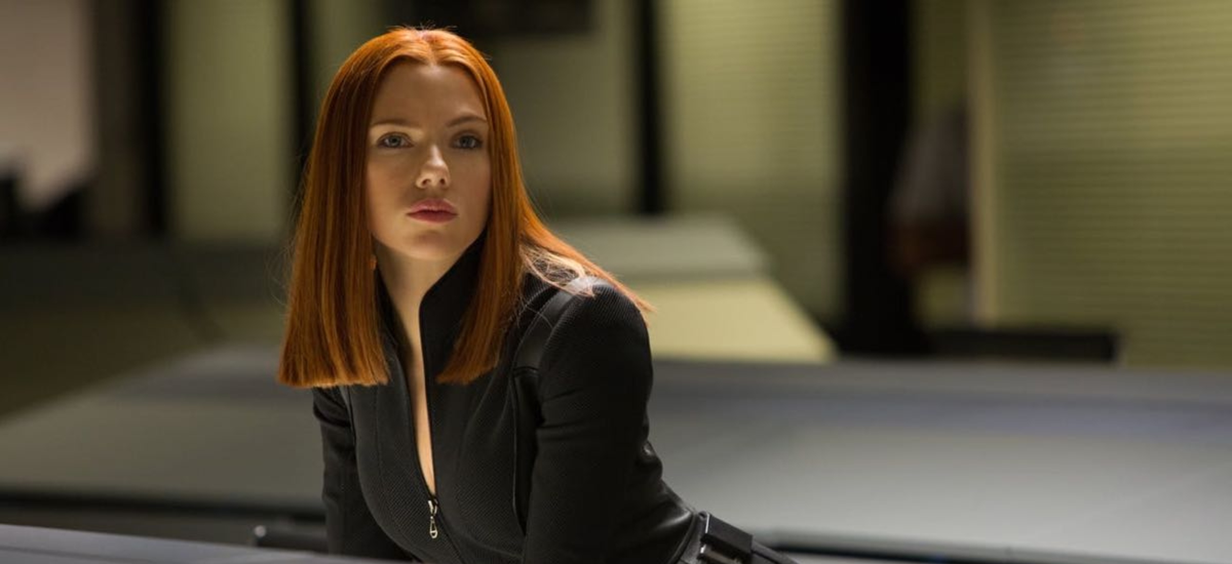 czarna wdowa scarlett johansson poison ivy dceu