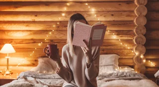 Dobra książka na jesień rozgrzewa lepiej niż dyniowe latte. Najciekawsze nowości wydawnicze