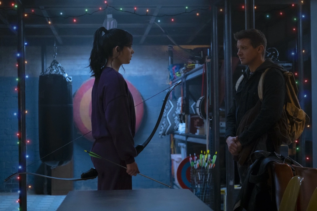 hawkeye serial recenzja mcu disney plus marvel class="wp-image-1841218"