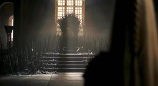 "Ród Smoka": flagi Targaryenów powiewają przed ratuszem hiszpańskiego miasta. Rada wdzięczna HBO