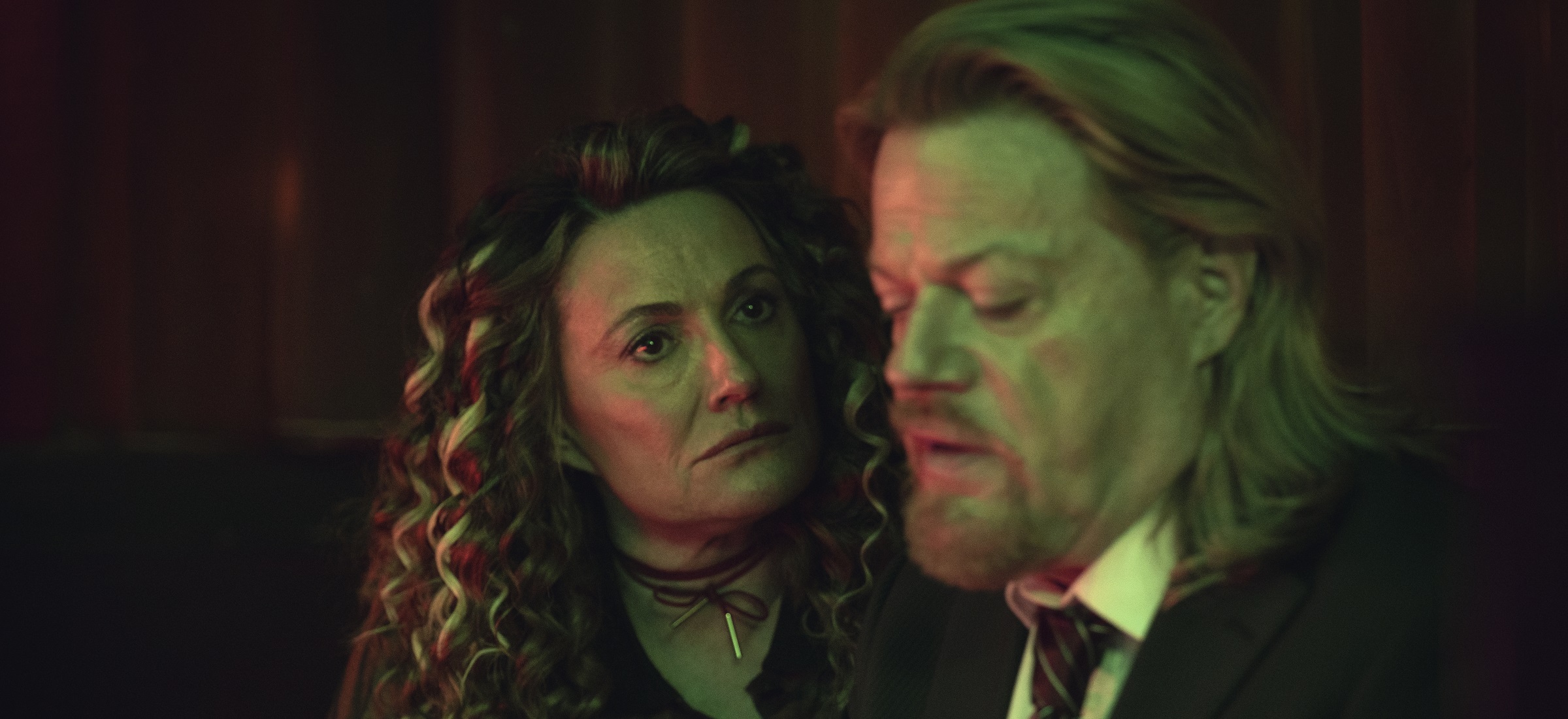 zostań przy mnie netflix serial książka