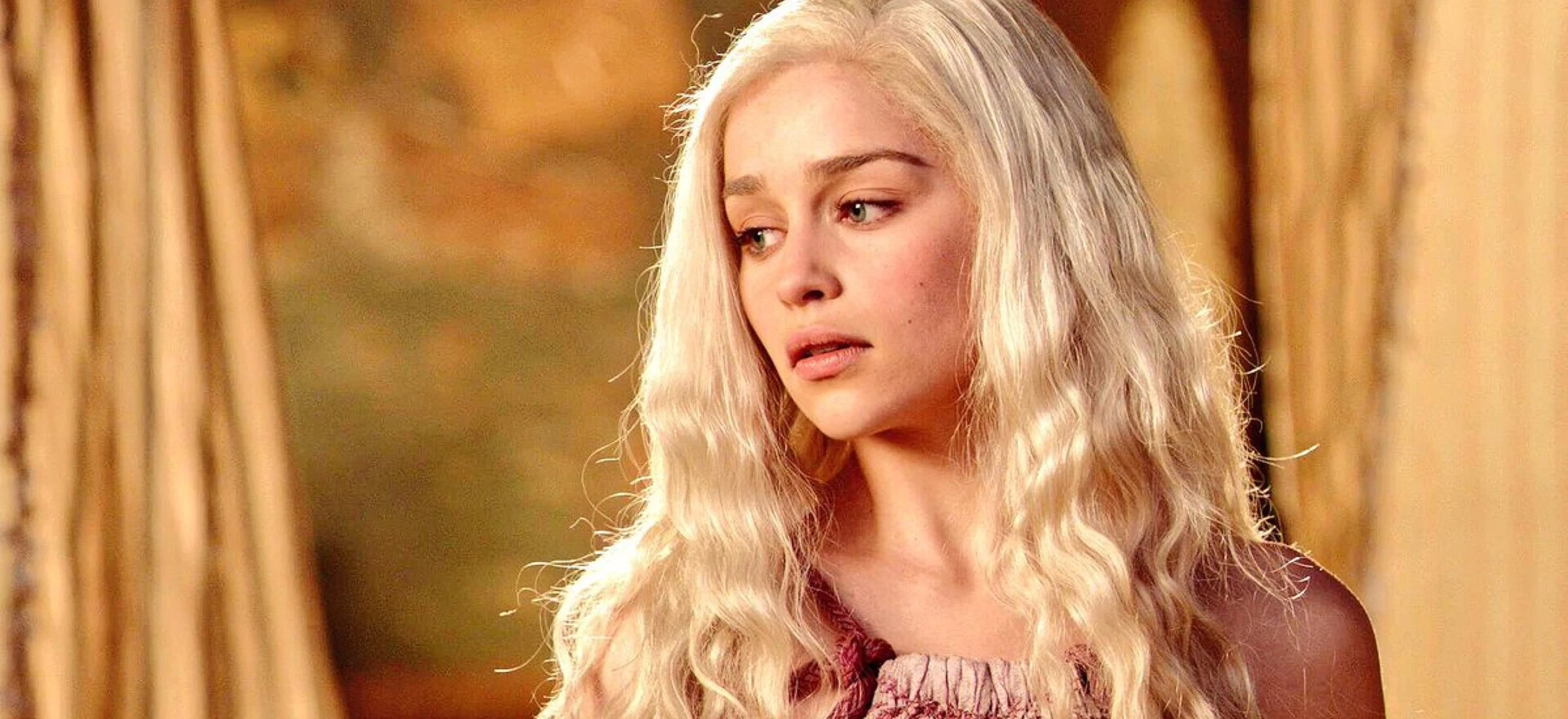 emilia clarke gra o tron