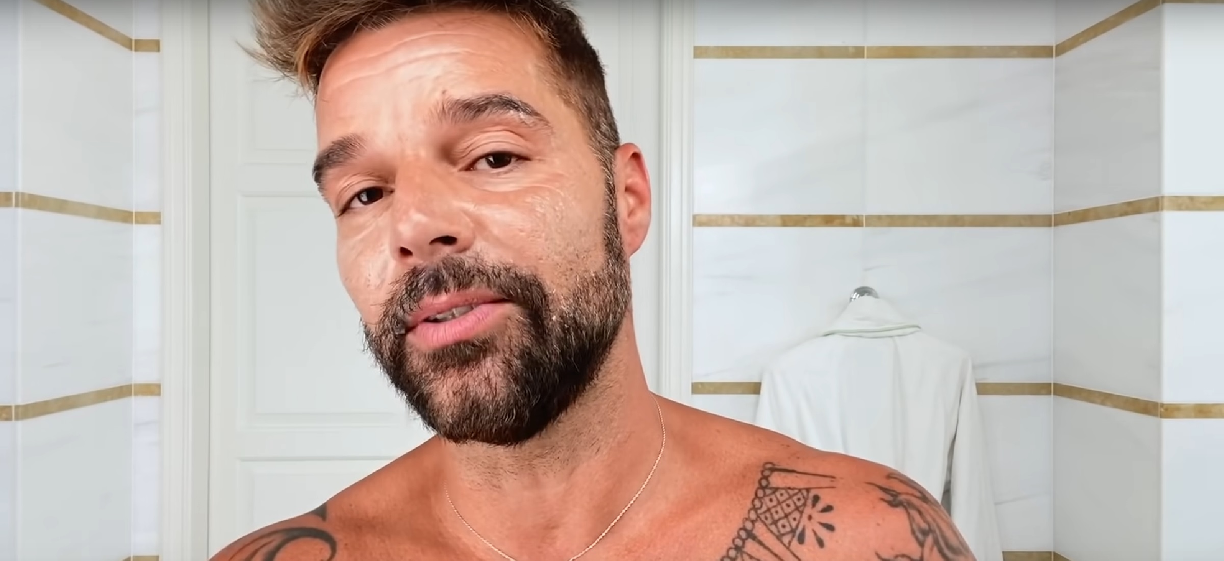 ricky martin oskarżony kazirodztwo