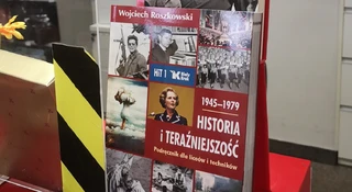 Byłem na poczcie i okazało się, że podręcznik do HiT-u jest na honorowym miejscu