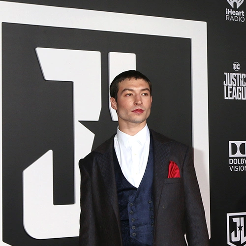 Ezra Miller, Hutchins / Shutterstock 