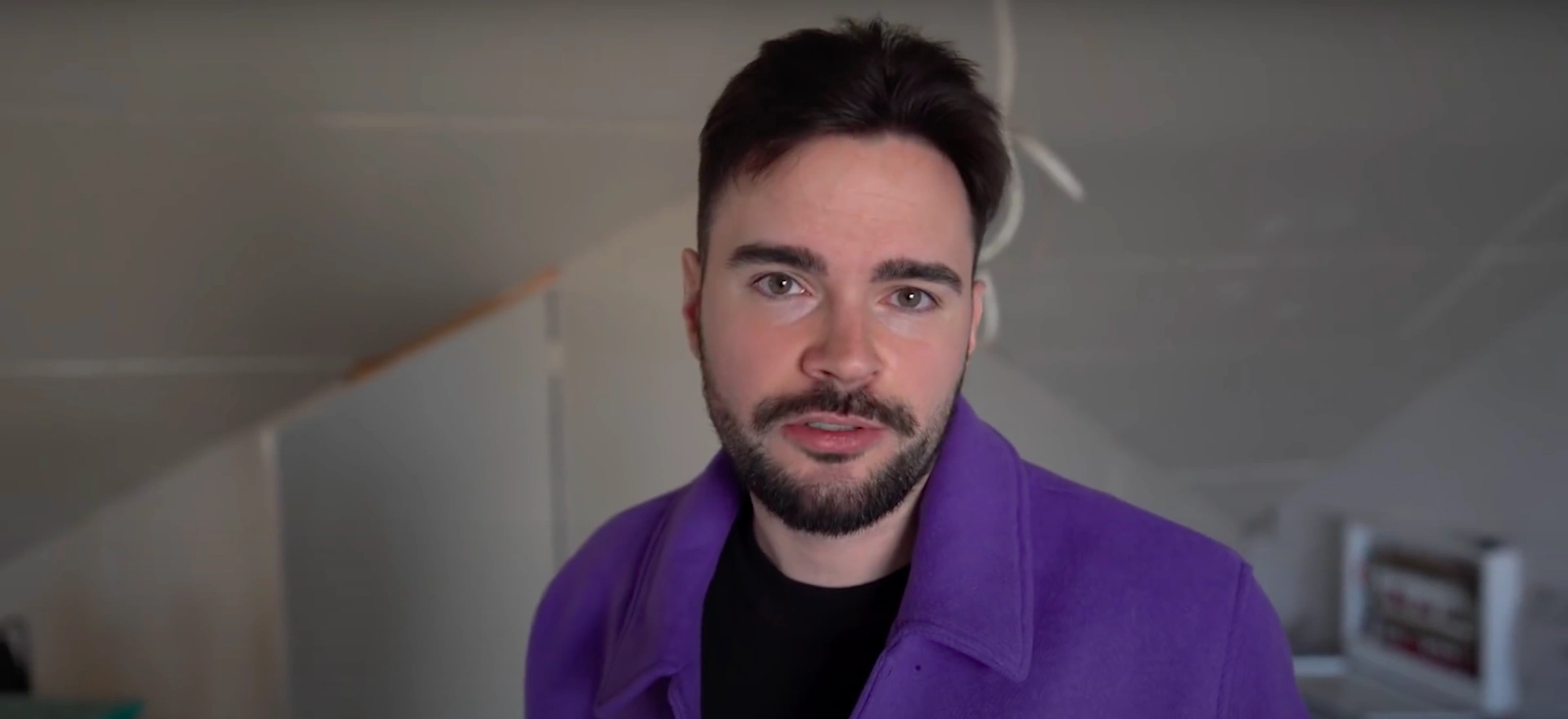 Stuu odchodzi z agencji, którą sam zakładał.  Pomysłodawca Teamu X ciągle milczy