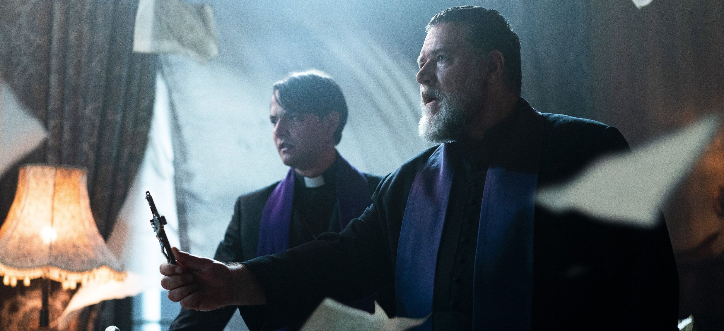 egzorcysta papieża film recenzja opinie russell crowe