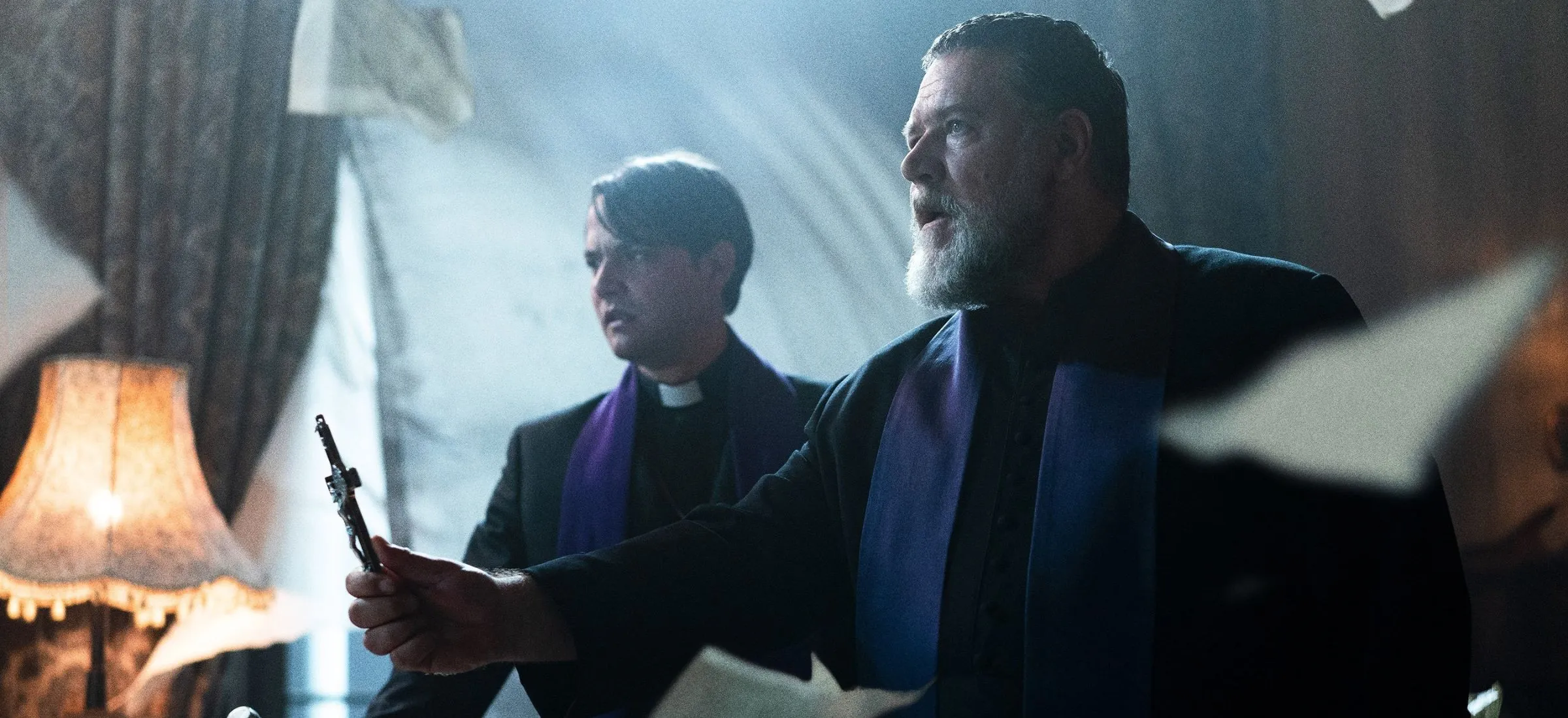 egzorcysta papieża film recenzja opinie russell crowe
