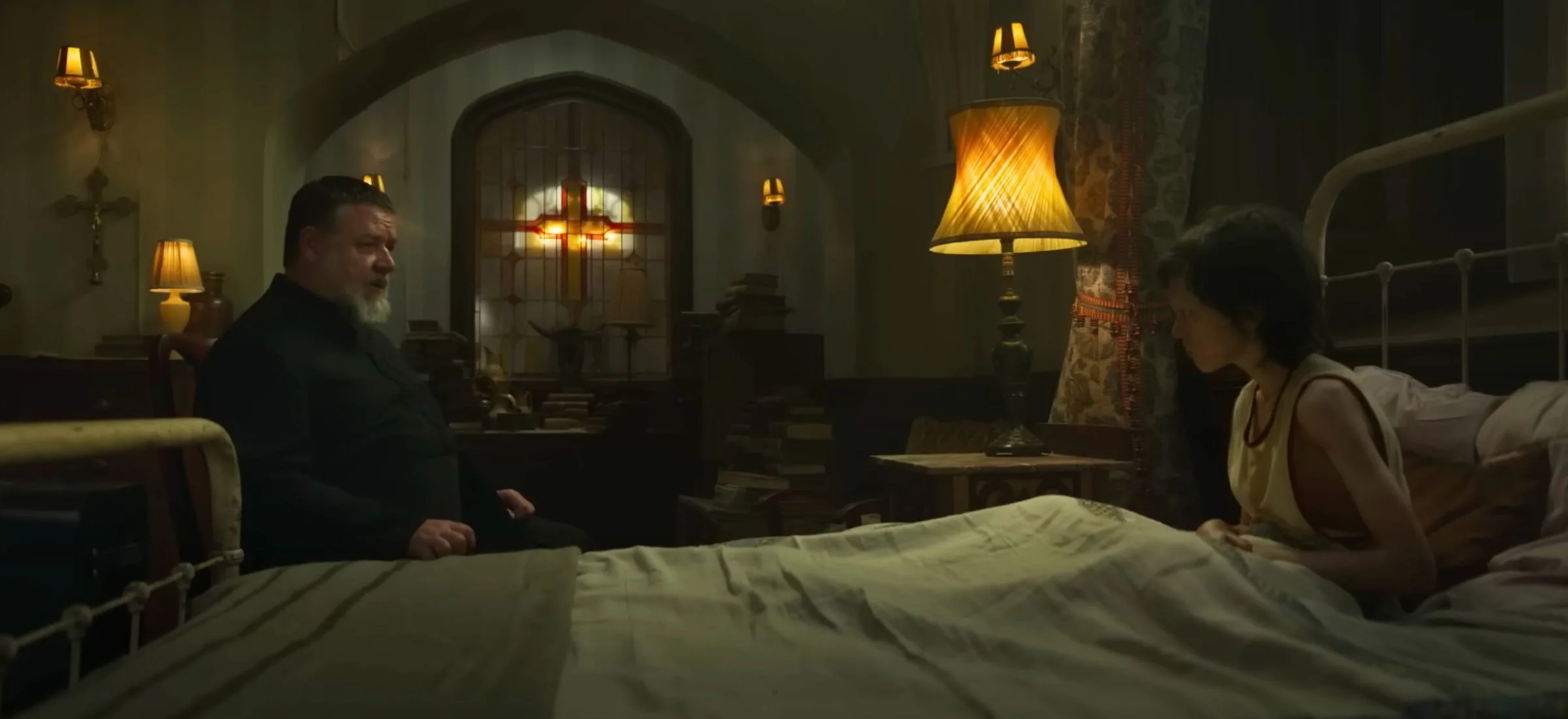 Gdzie obejrzeć "Egzorcystę papieża"? Film z Russellem Crowem trafi do VOD