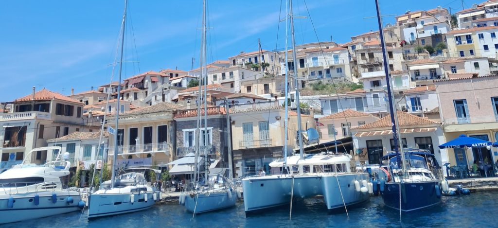 Marina w Grecji class="wp-image-2387944" 