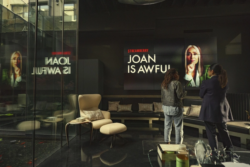 joan jest okropna black mirror class="wp-image-2388049" 