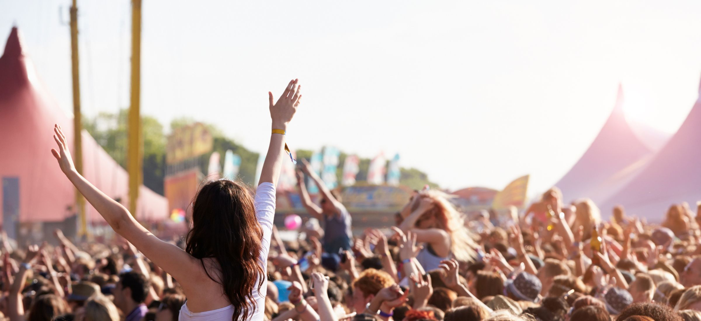 Letnie festiwale 2023: Przewodnik po muzycznych wydarzeniach w Polsce