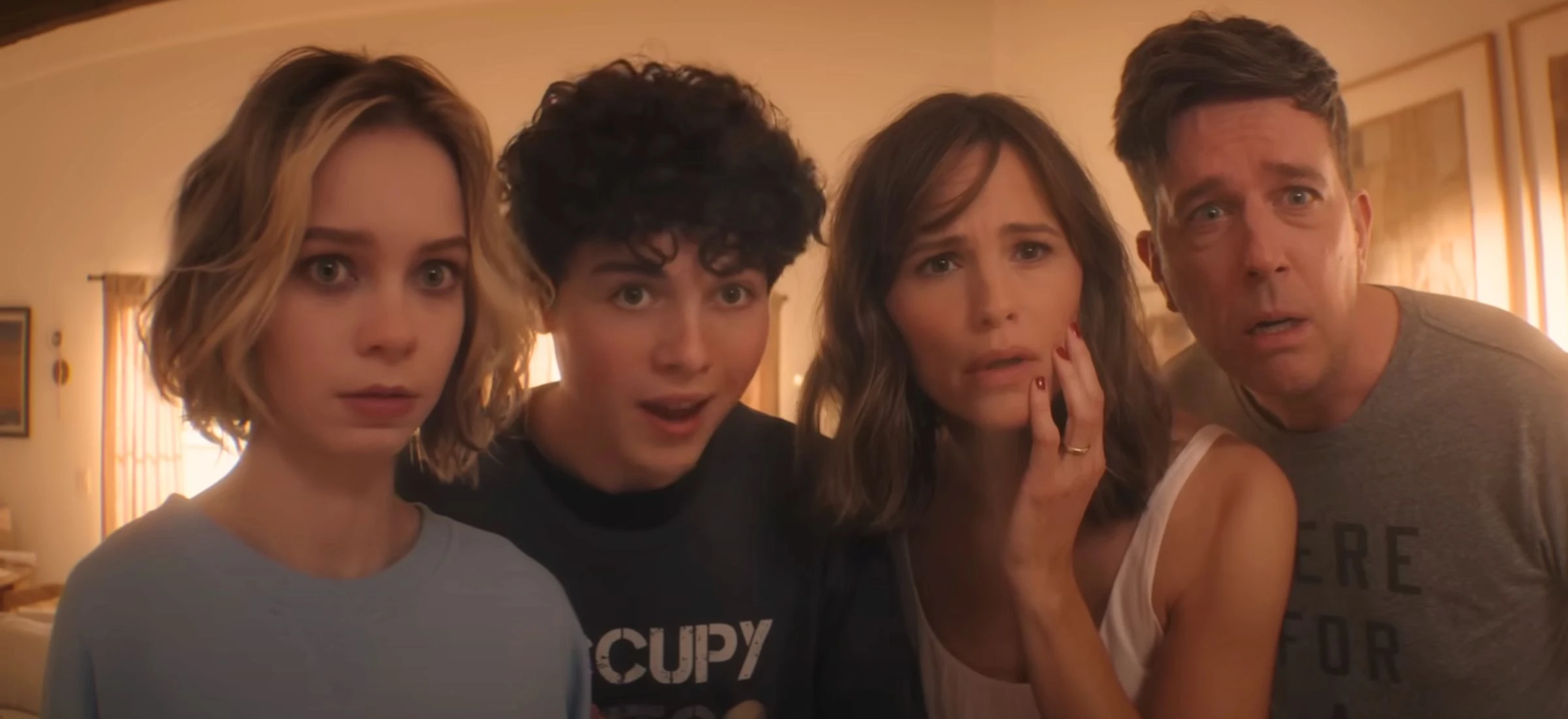 Idealny film świąteczny nie istnieje? Błąd! Komedia Netfliksa Rodzinne zamiary jest świetna