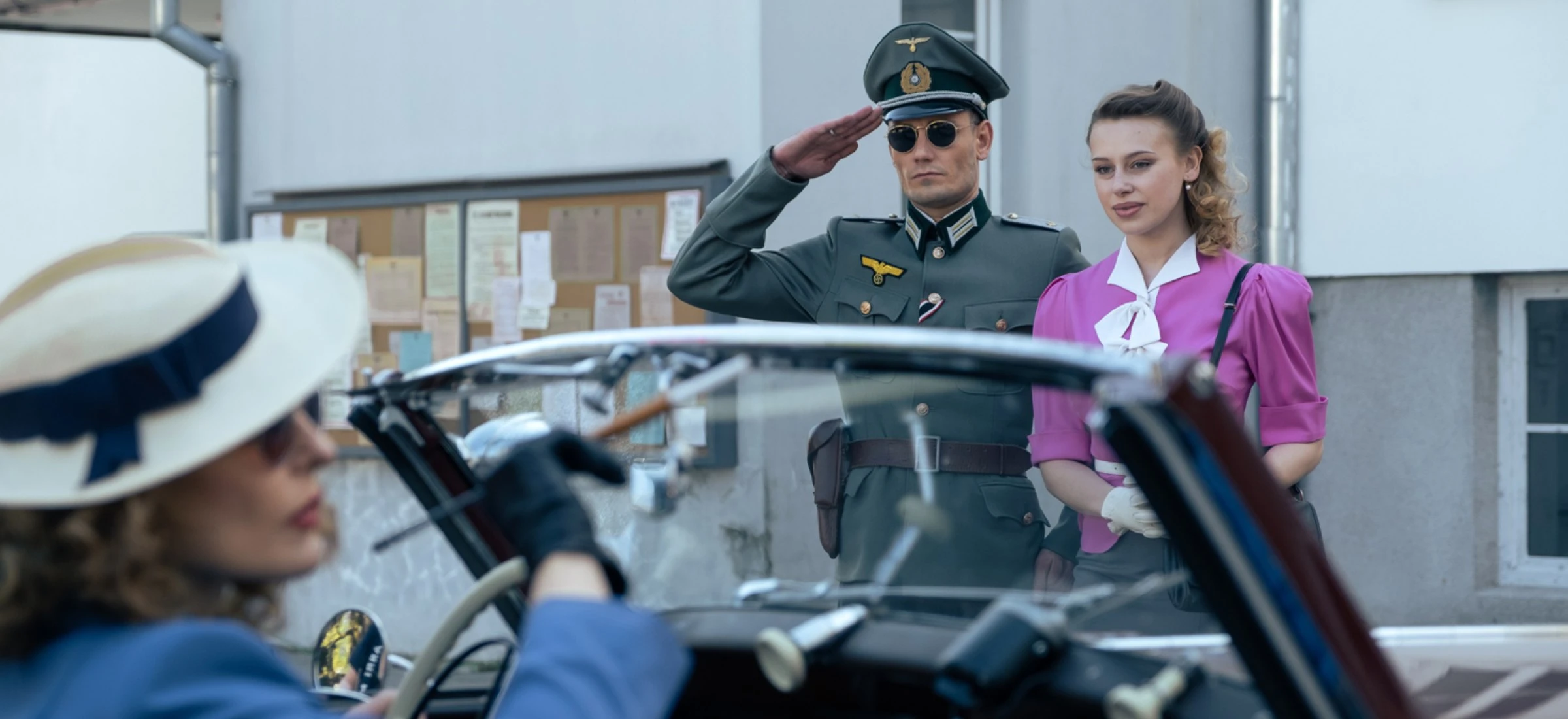 zatoka szpiegów tvp premiera recenzja