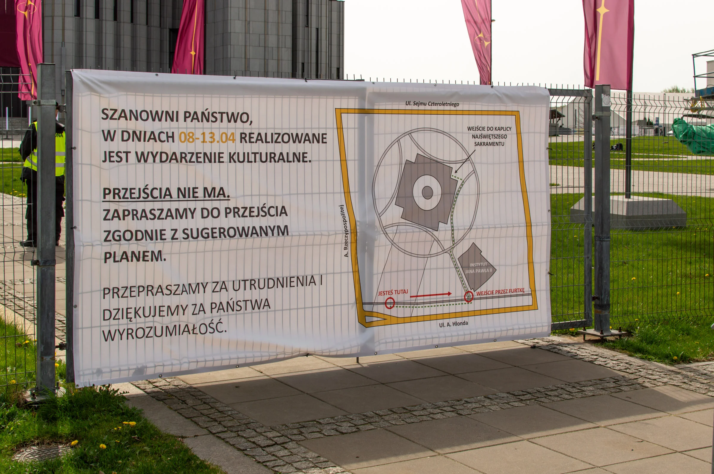 fundacja 3 sezon serial apple tv polska zdjęcia świątynia opatrzności bożej
