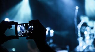 koncerty bez telefonow opinia felieton