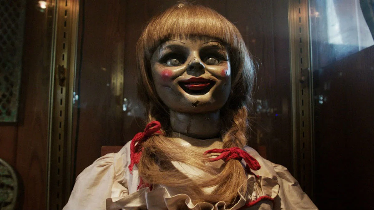 lalka annabelle trasa panika