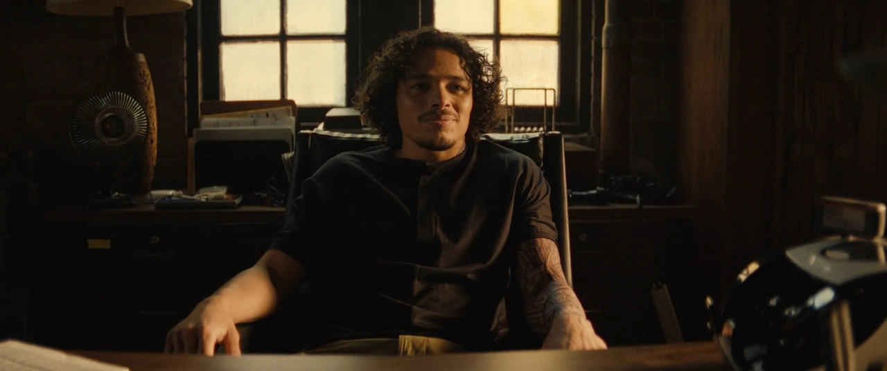 Parker Robbins/The Hood (Anthony Ramos)