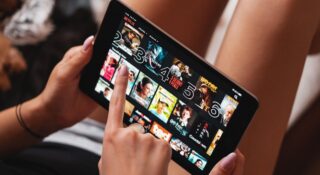 Widzowie wściekli na nową strategię Netfliksa
