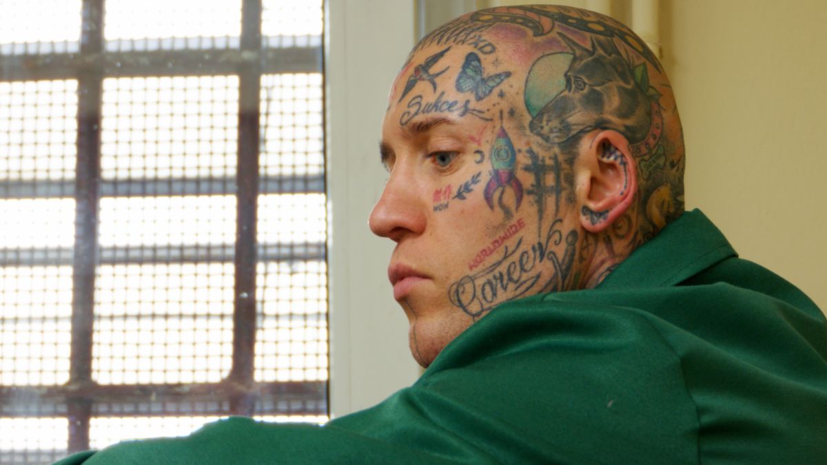 Niby człowiek nie chce, ale ogląda. Oceniam Eksperyment: Odsiadka