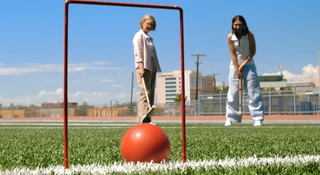 Love story w czasach apokalipsy. W Pluribusie nie chodzi (tylko) o satyrę na AI