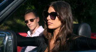 Tego twistu w Nocnym recepcjoniście nikt się nie spodziewał. Wyjaśniamy go