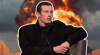 Callum Turner zapytany o rolę Jamesa Bonda. Czy tylko ja widzę ten uśmiech?