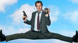 Naga broń z Liamem Neesonem już w streamingu. Gdzie obejrzeć oldschoolową komedię?