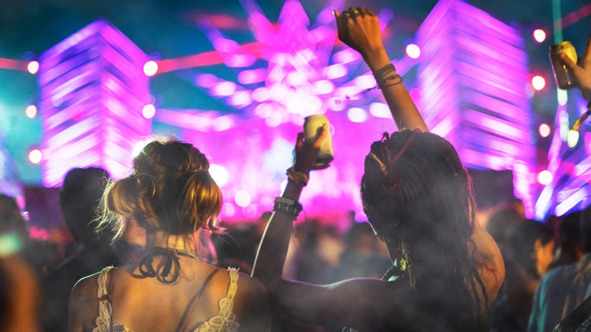 Muzyczna podróż – dlaczego warto łączyć koncert z city breakiem?