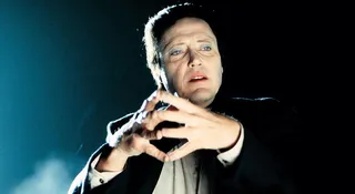 Kolejność oglądania Armii Boga. To słynna seria z Christopherem Walkenem