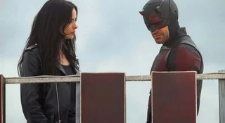 Jessica Jones w Daredevilu zwiastuje wielkie wydarzenia. Kim jest nowa postać?