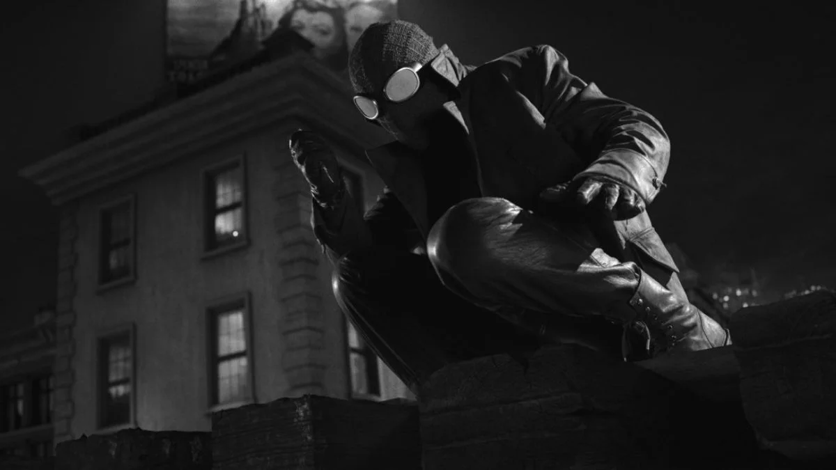 Spider-Noir tylko w czerni i bieli. Nie przełączajcie na kolorową wersję