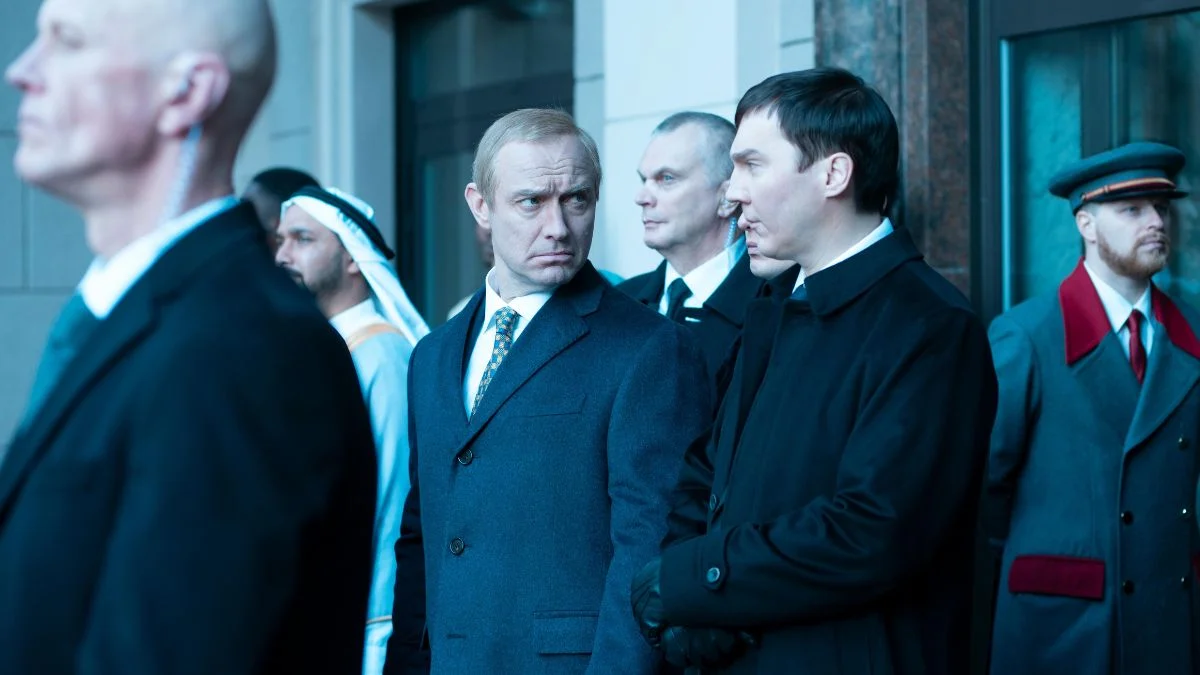 Film o Putinie z boską obsadą ominął polskie kina. Obejrzycie go w domu